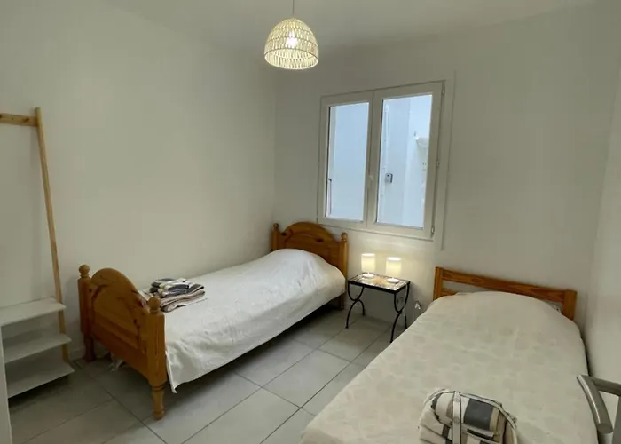 Maison Plain Pied Au Calme Sur Parcelle Arboree Ferienhaus