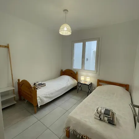 Maison Plain Pied Au Calme Sur Parcelle Arboree Casa de Férias