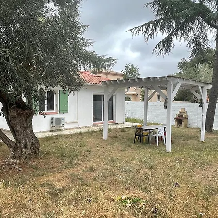 Maison Plain Pied Au Calme Sur Parcelle Arboree Vakantiehuis *