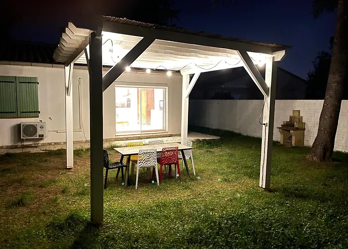 Maison Plain Pied Au Calme Sur Parcelle Arboree Casa de Férias *